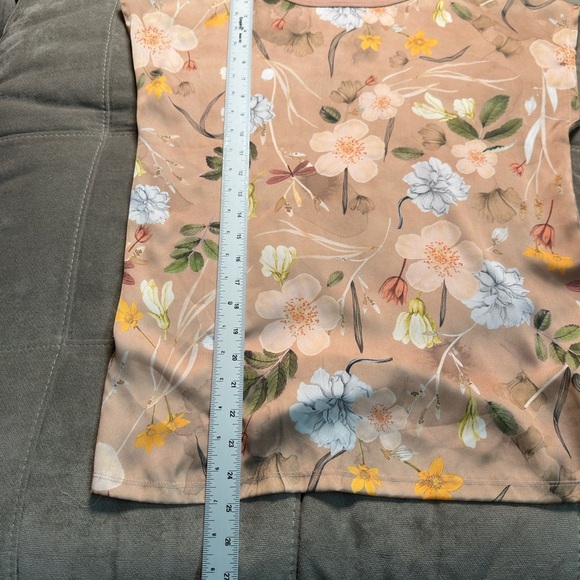 Zara Floral Blouse in Beige and Yellow - Picture 5 of 7